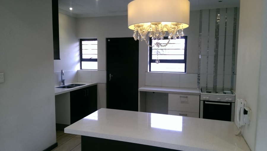 To Let 3 Bedroom Property for Rent in Rembrandt Park Gauteng