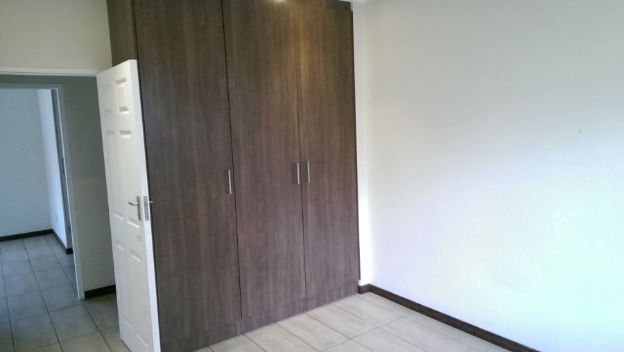 To Let 3 Bedroom Property for Rent in Rembrandt Park Gauteng