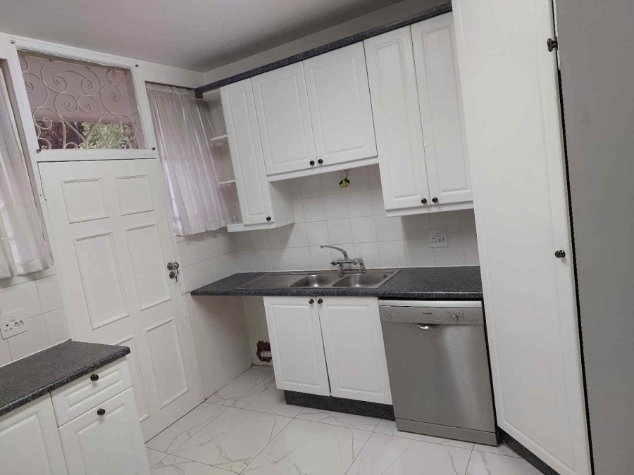 3 Bedroom Property for Sale in Birdhaven Gauteng