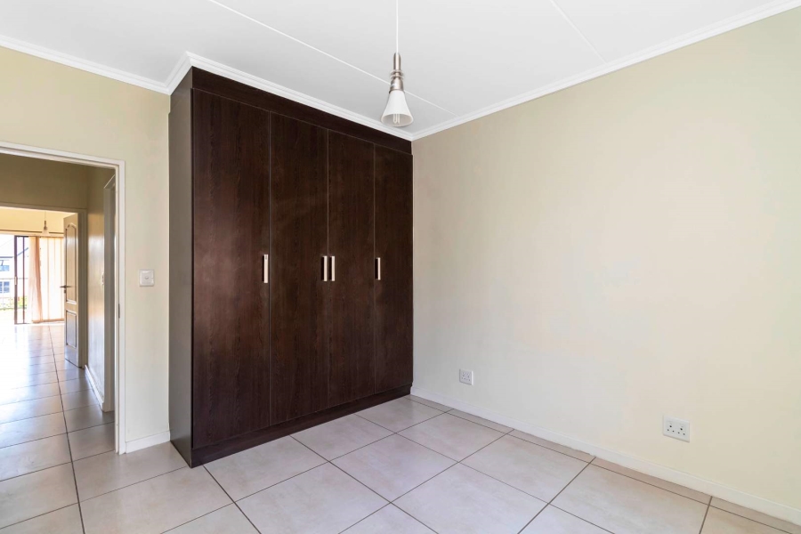 To Let 2 Bedroom Property for Rent in Kyalami Hills Gauteng