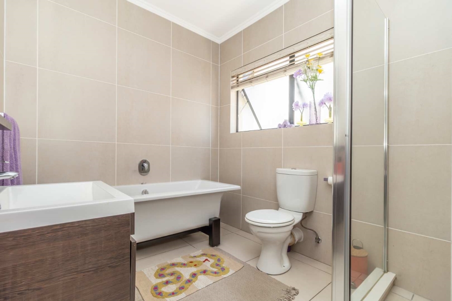 To Let 2 Bedroom Property for Rent in Kyalami Hills Gauteng