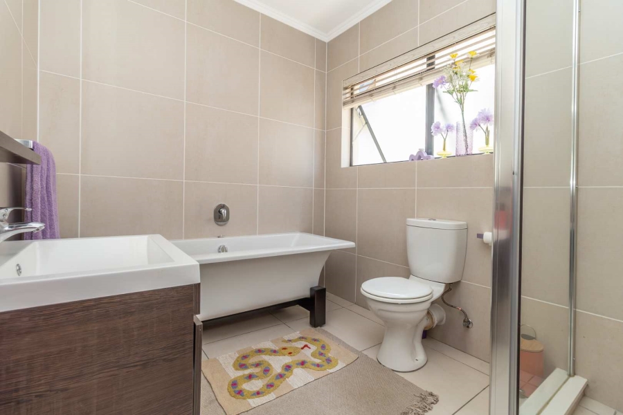 To Let 2 Bedroom Property for Rent in Kyalami Hills Gauteng