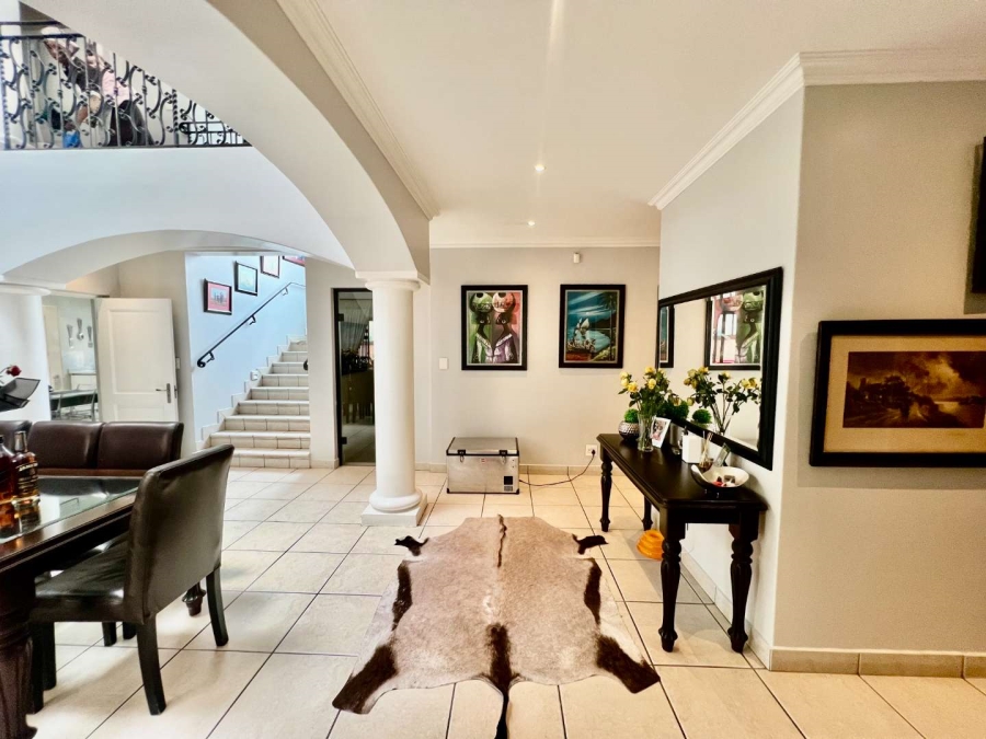 To Let 4 Bedroom Property for Rent in Bedfordview Gauteng