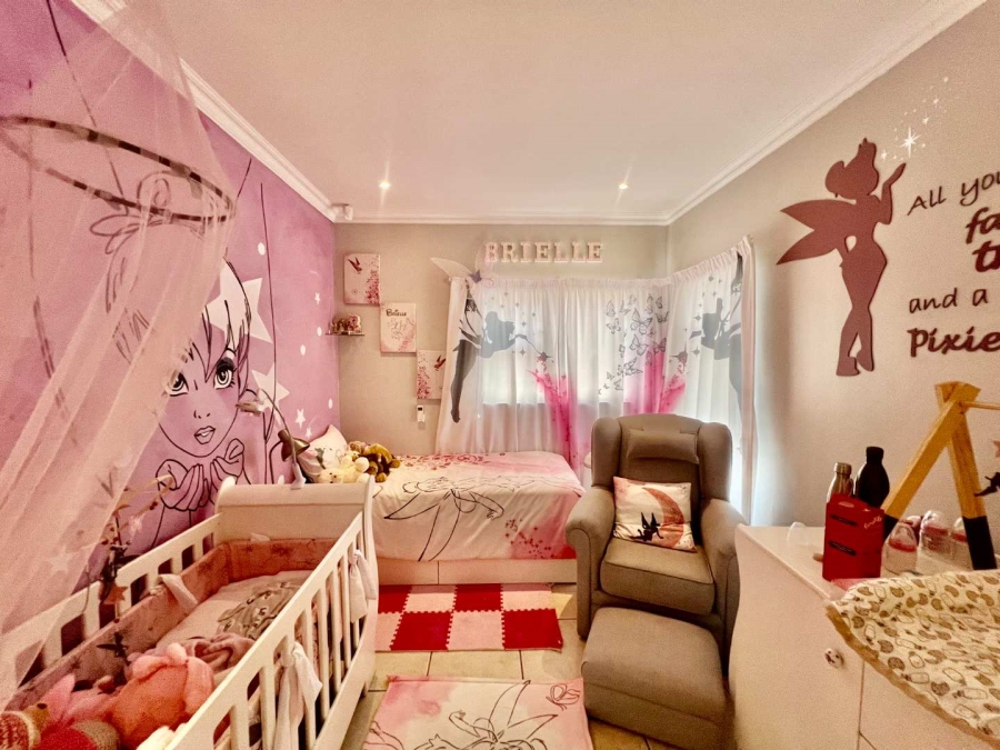 To Let 4 Bedroom Property for Rent in Bedfordview Gauteng