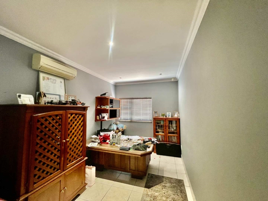 To Let 4 Bedroom Property for Rent in Bedfordview Gauteng