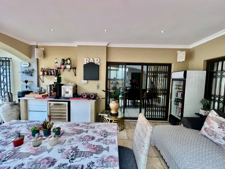 To Let 4 Bedroom Property for Rent in Bedfordview Gauteng