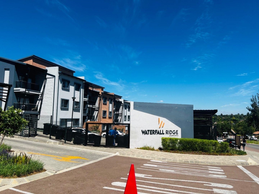 To Let 2 Bedroom Property for Rent in Waterfall Gauteng