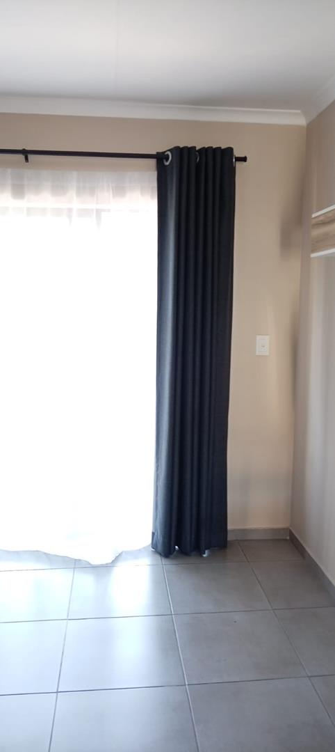To Let 2 Bedroom Property for Rent in Waterfall Gauteng