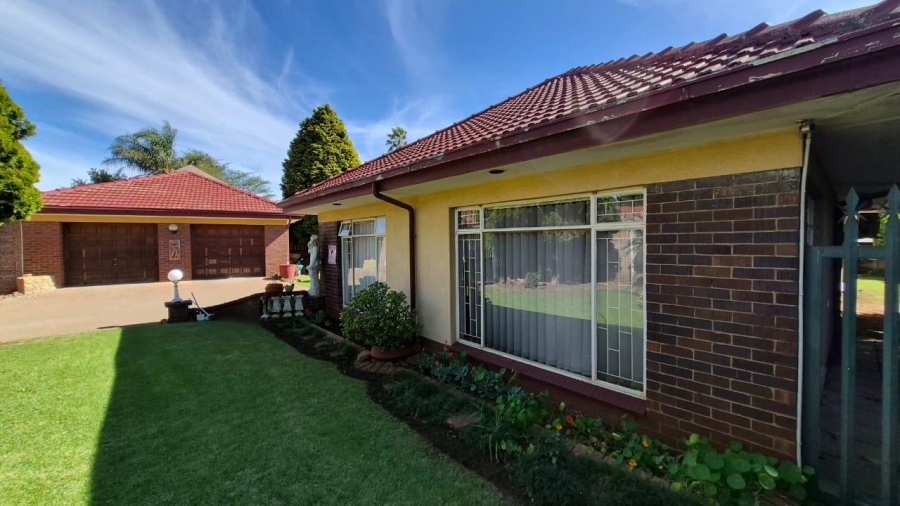 4 Bedroom Property for Sale in Norkem Park Gauteng