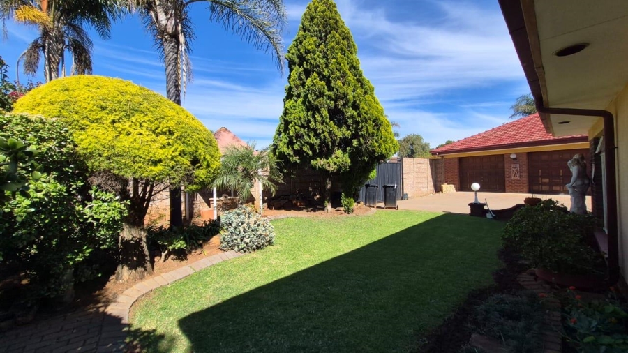 4 Bedroom Property for Sale in Norkem Park Gauteng