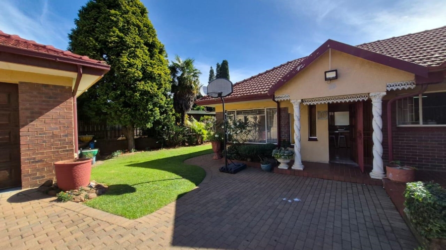 4 Bedroom Property for Sale in Norkem Park Gauteng
