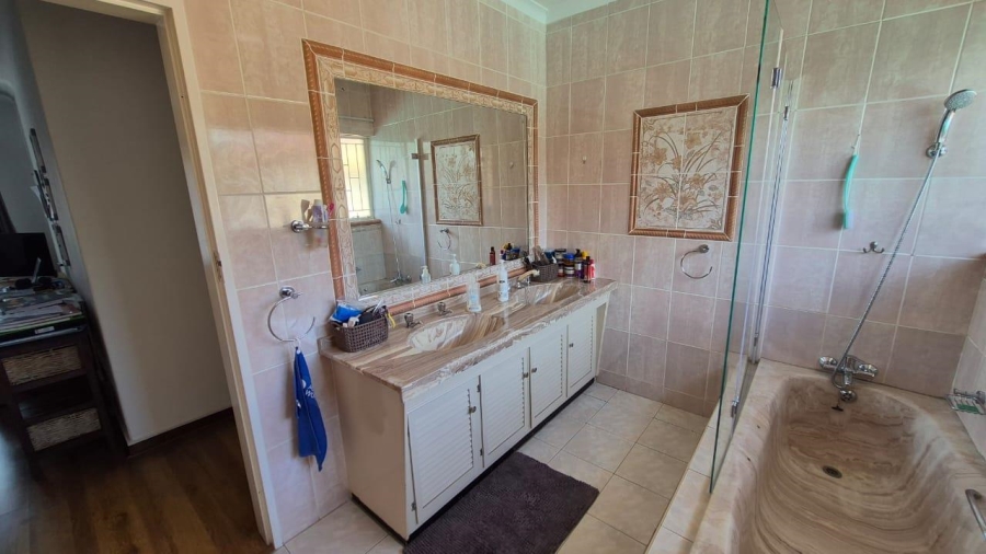 4 Bedroom Property for Sale in Norkem Park Gauteng