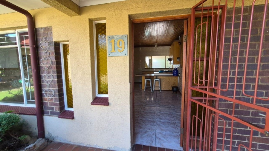 4 Bedroom Property for Sale in Norkem Park Gauteng