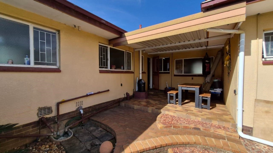 4 Bedroom Property for Sale in Norkem Park Gauteng