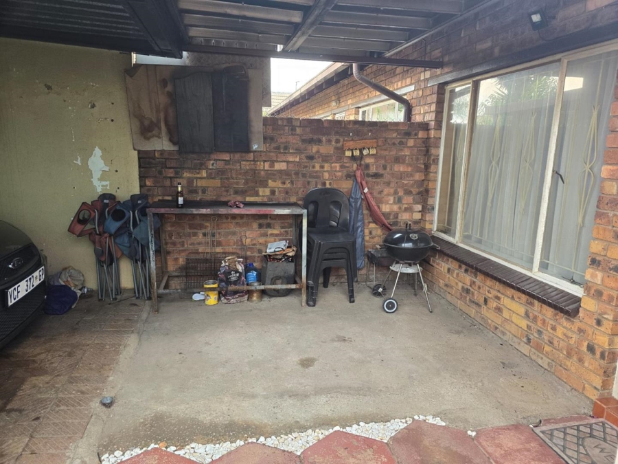 2 Bedroom Property for Sale in Terenure Gauteng