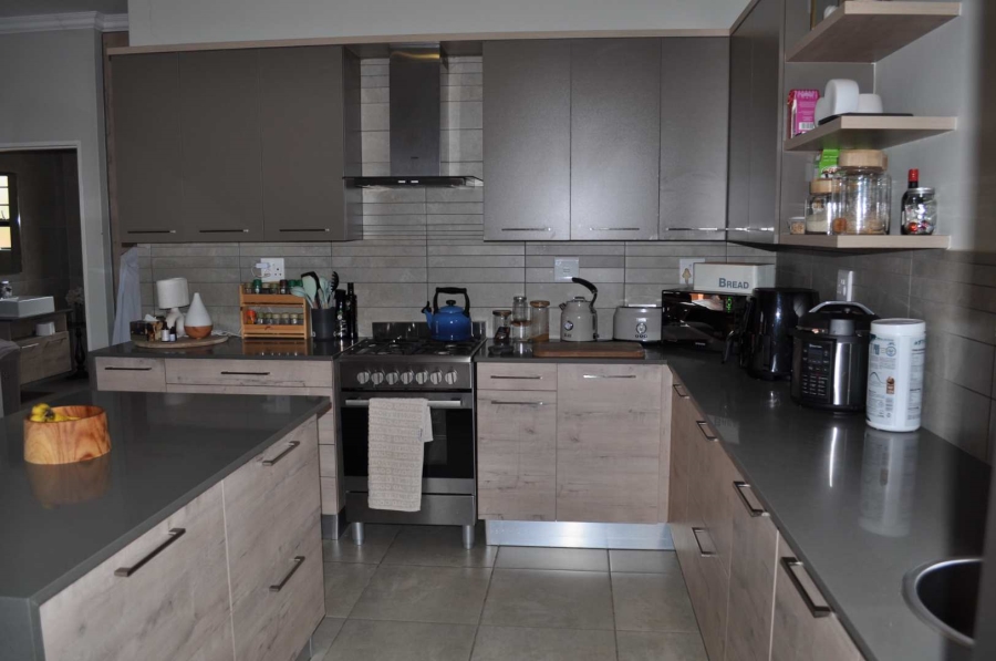 To Let 3 Bedroom Property for Rent in Pretoria East Gauteng