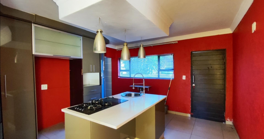 7 Bedroom Property for Sale in Sonneveld Gauteng