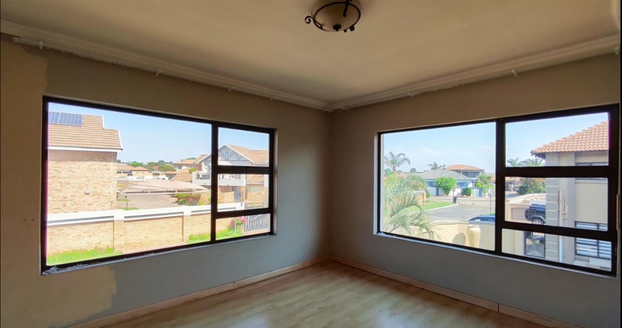 7 Bedroom Property for Sale in Sonneveld Gauteng