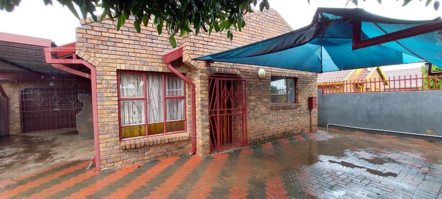 3 Bedroom Property for Sale in Soshanguve East Gauteng