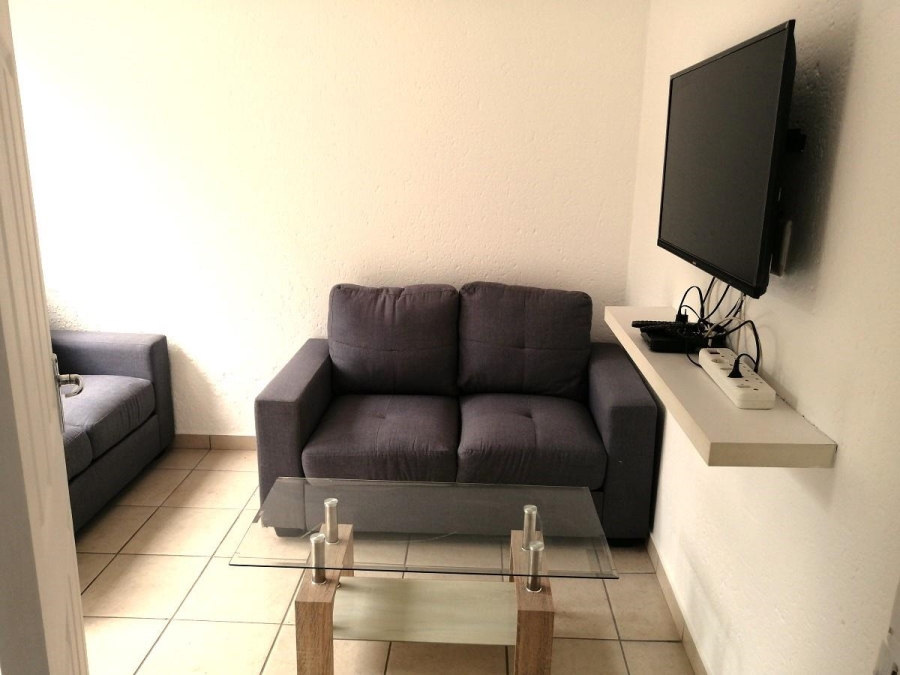 To Let 1 Bedroom Property for Rent in Morningside Manor Gauteng