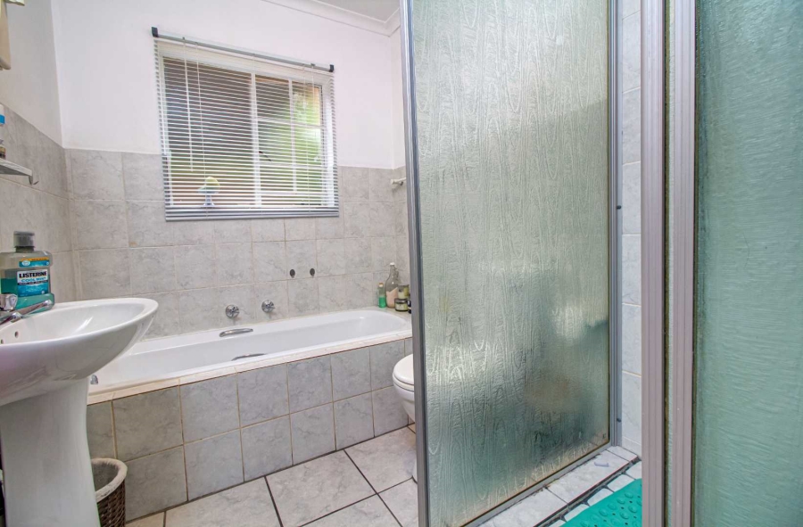2 Bedroom Property for Sale in Wilgeheuwel Gauteng