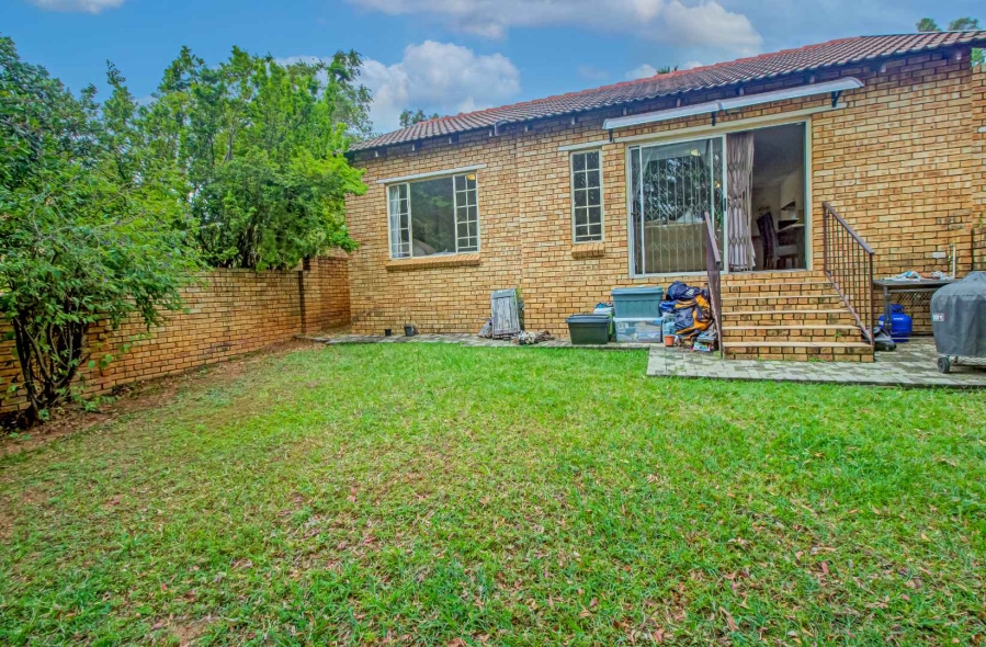 2 Bedroom Property for Sale in Wilgeheuwel Gauteng