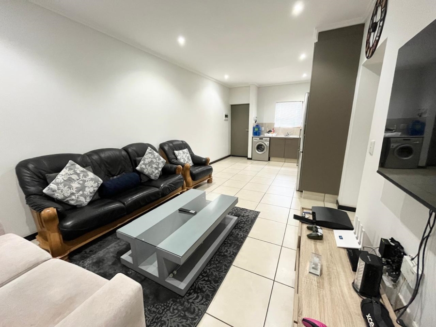 2 Bedroom Property for Sale in Barbeque Downs Gauteng