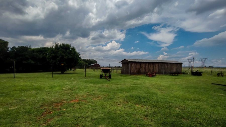 4 Bedroom Property for Sale in Tarlton Gauteng