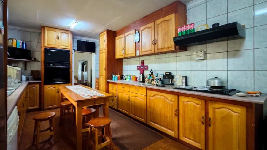 4 Bedroom Property for Sale in Tarlton Gauteng