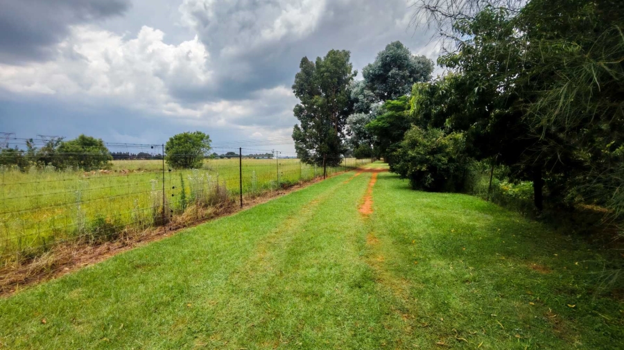 4 Bedroom Property for Sale in Tarlton Gauteng