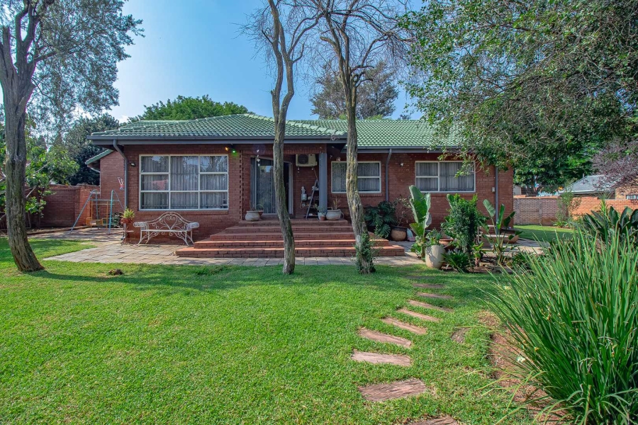 3 Bedroom Property for Sale in Garsfontein Ext 10 Gauteng