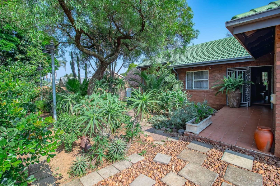 3 Bedroom Property for Sale in Garsfontein Ext 10 Gauteng