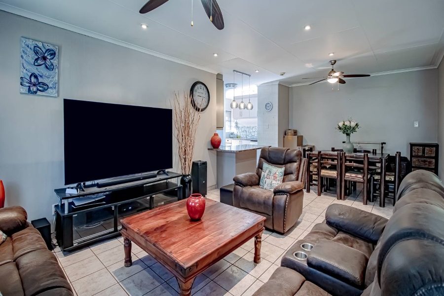 3 Bedroom Property for Sale in Garsfontein Ext 10 Gauteng