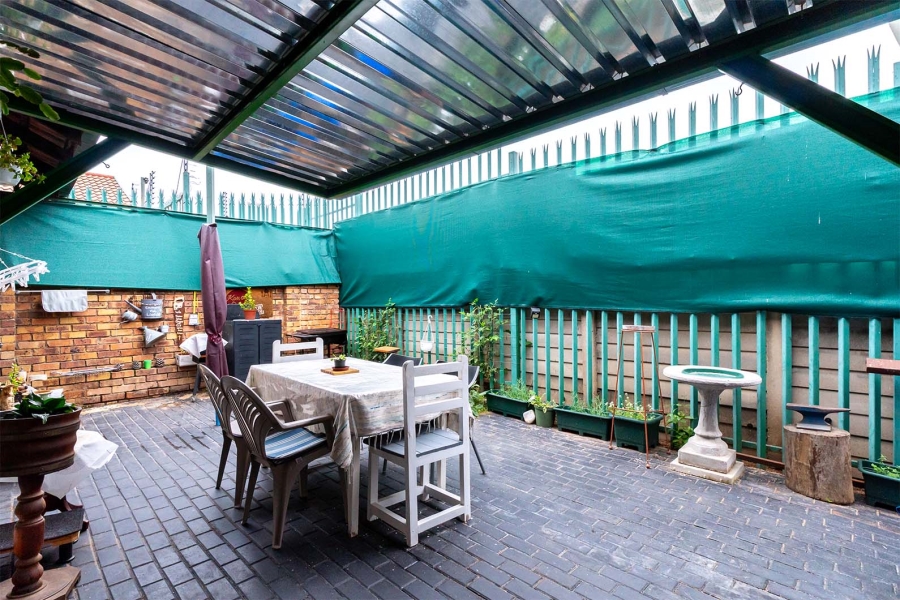 2 Bedroom Property for Sale in Birchleigh Gauteng