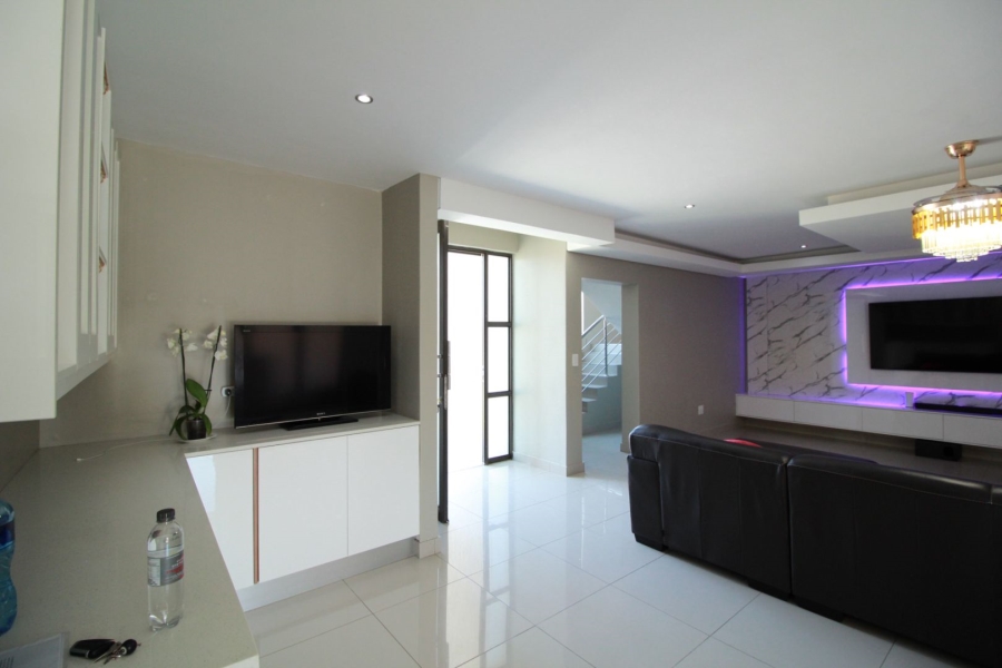 3 Bedroom Property for Sale in Blue Valley Golf Estate Gauteng