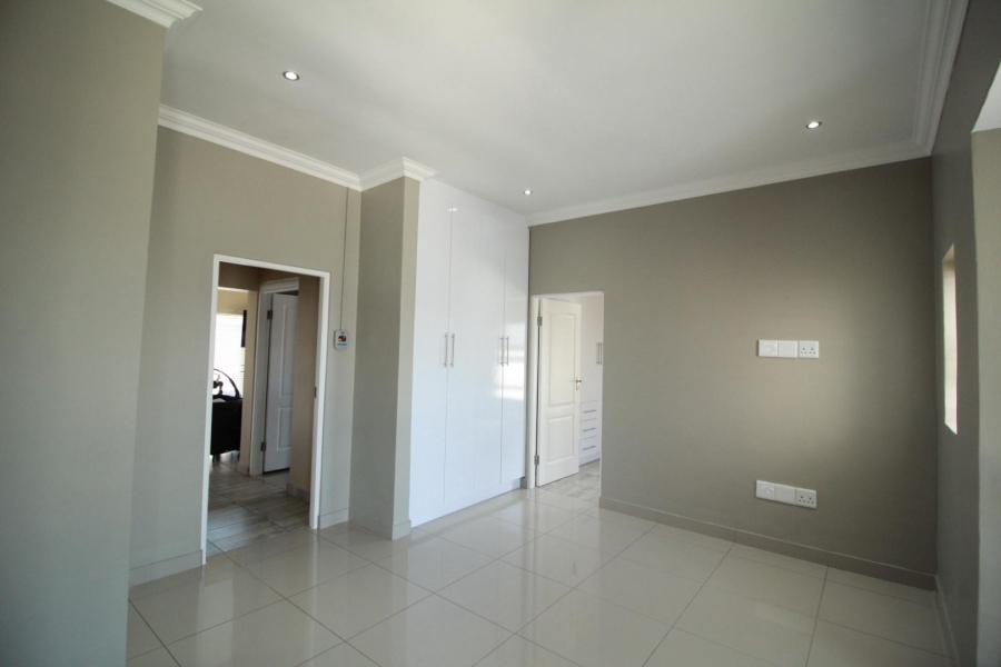 3 Bedroom Property for Sale in Blue Valley Golf Estate Gauteng