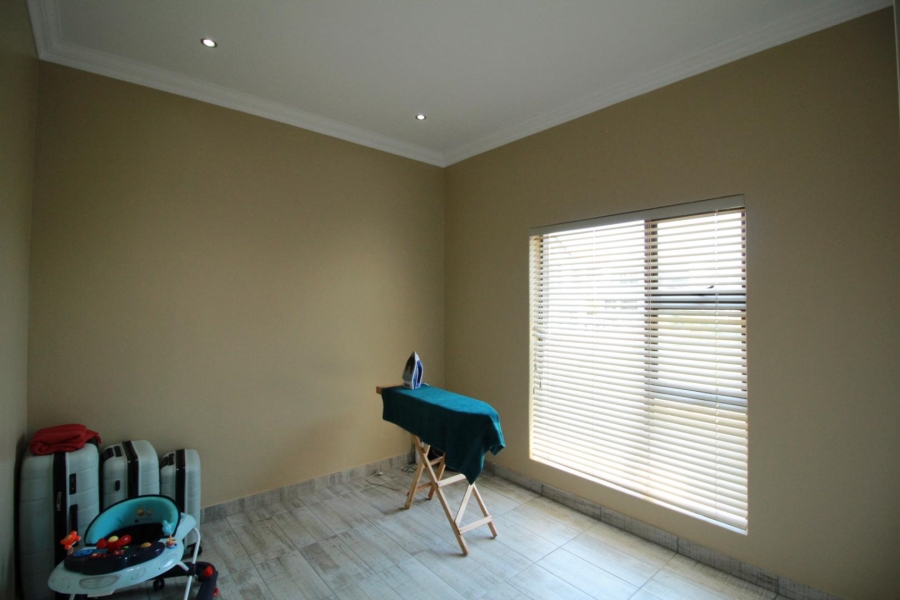 3 Bedroom Property for Sale in Blue Valley Golf Estate Gauteng