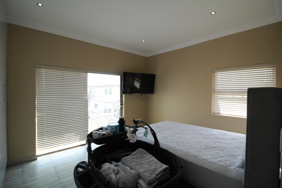 3 Bedroom Property for Sale in Blue Valley Golf Estate Gauteng
