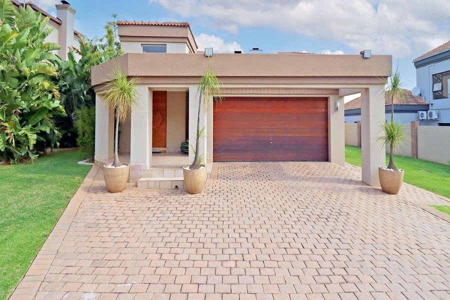 4 Bedroom Property for Sale in Blue Valley Golf Estate Gauteng