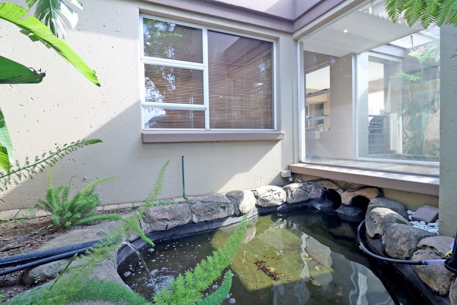 4 Bedroom Property for Sale in Blue Valley Golf Estate Gauteng