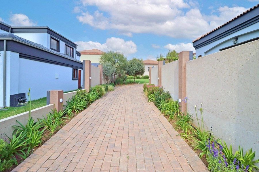 4 Bedroom Property for Sale in Blue Valley Golf Estate Gauteng