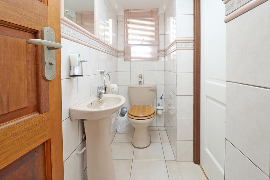 4 Bedroom Property for Sale in Blue Valley Golf Estate Gauteng