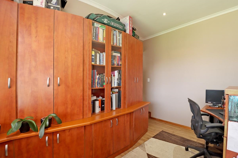 4 Bedroom Property for Sale in Blue Valley Golf Estate Gauteng