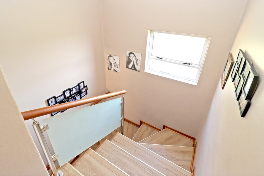 4 Bedroom Property for Sale in Blue Valley Golf Estate Gauteng