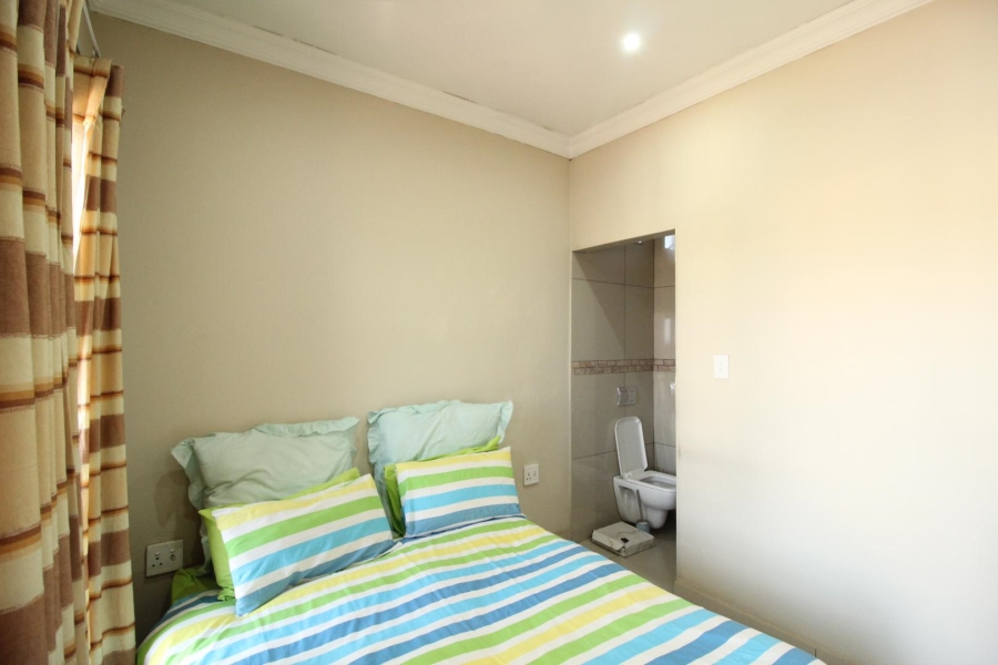 4 Bedroom Property for Sale in Blue Valley Golf Estate Gauteng