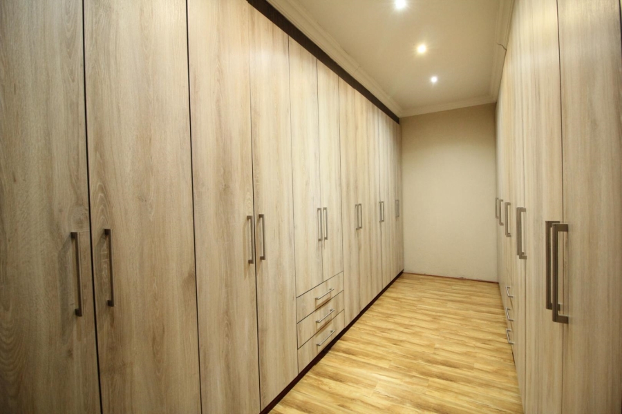 4 Bedroom Property for Sale in Blue Valley Golf Estate Gauteng