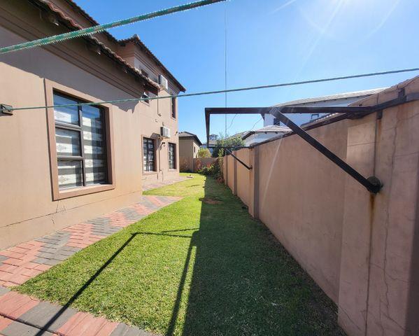 4 Bedroom Property for Sale in Blue Valley Golf Estate Gauteng