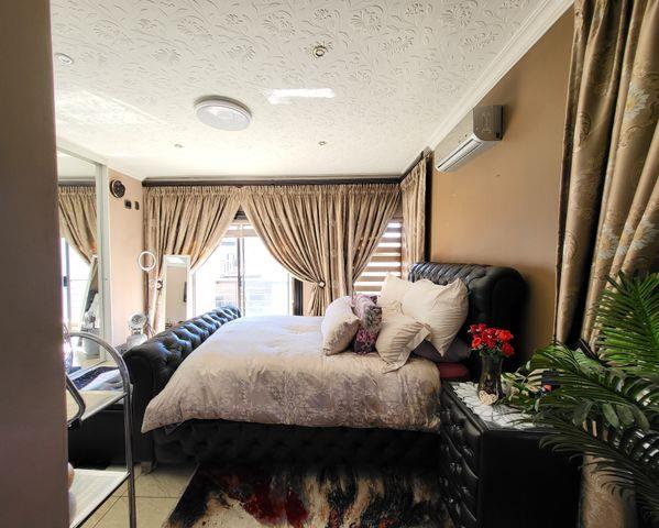 4 Bedroom Property for Sale in Blue Valley Golf Estate Gauteng