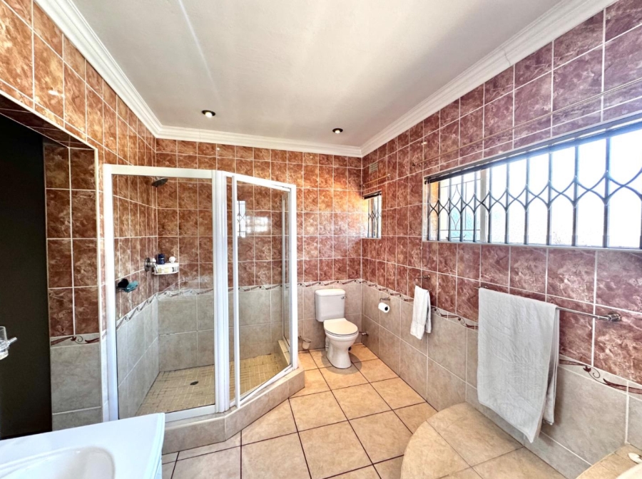 4 Bedroom Property for Sale in Glenvista Gauteng