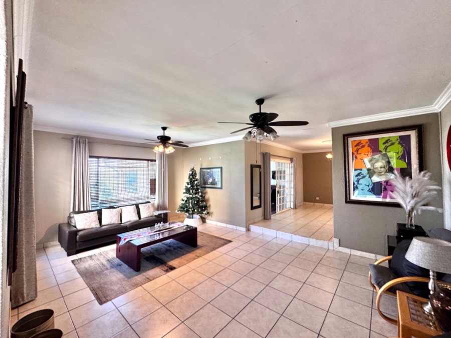 4 Bedroom Property for Sale in Glenvista Gauteng